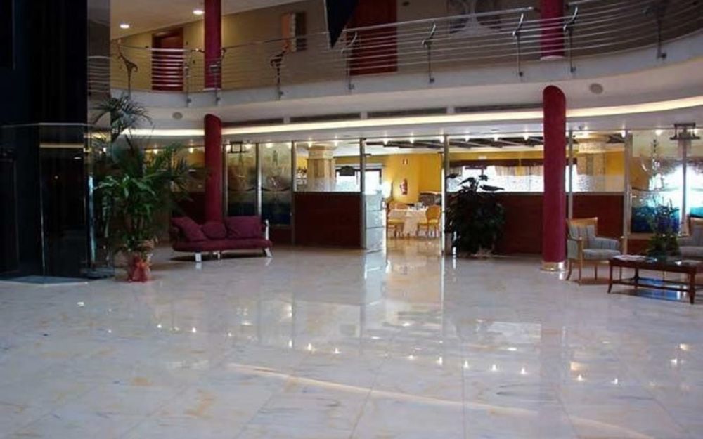 Daniya & Business 4* 4*
